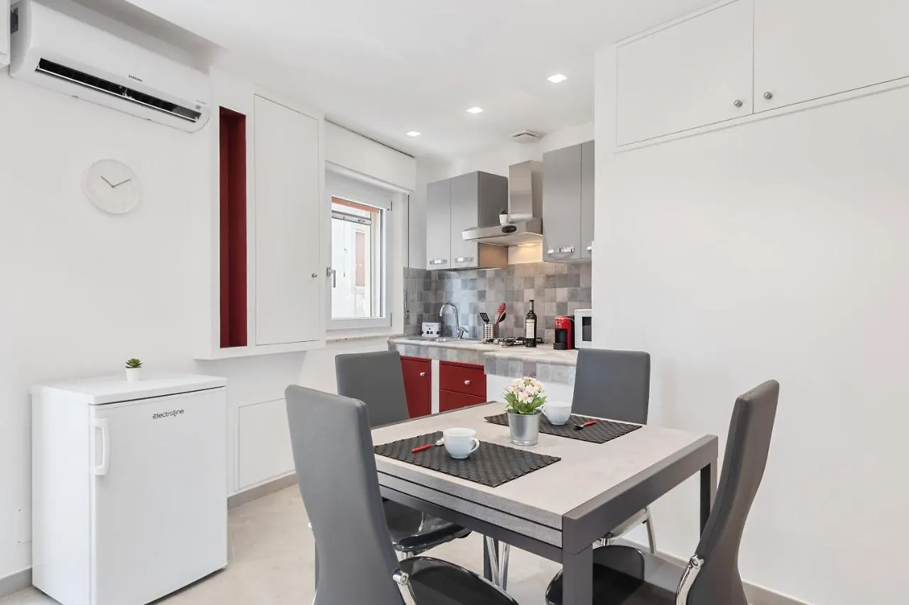 Cozy Apartment Near The Historic Center Taormina 0*,